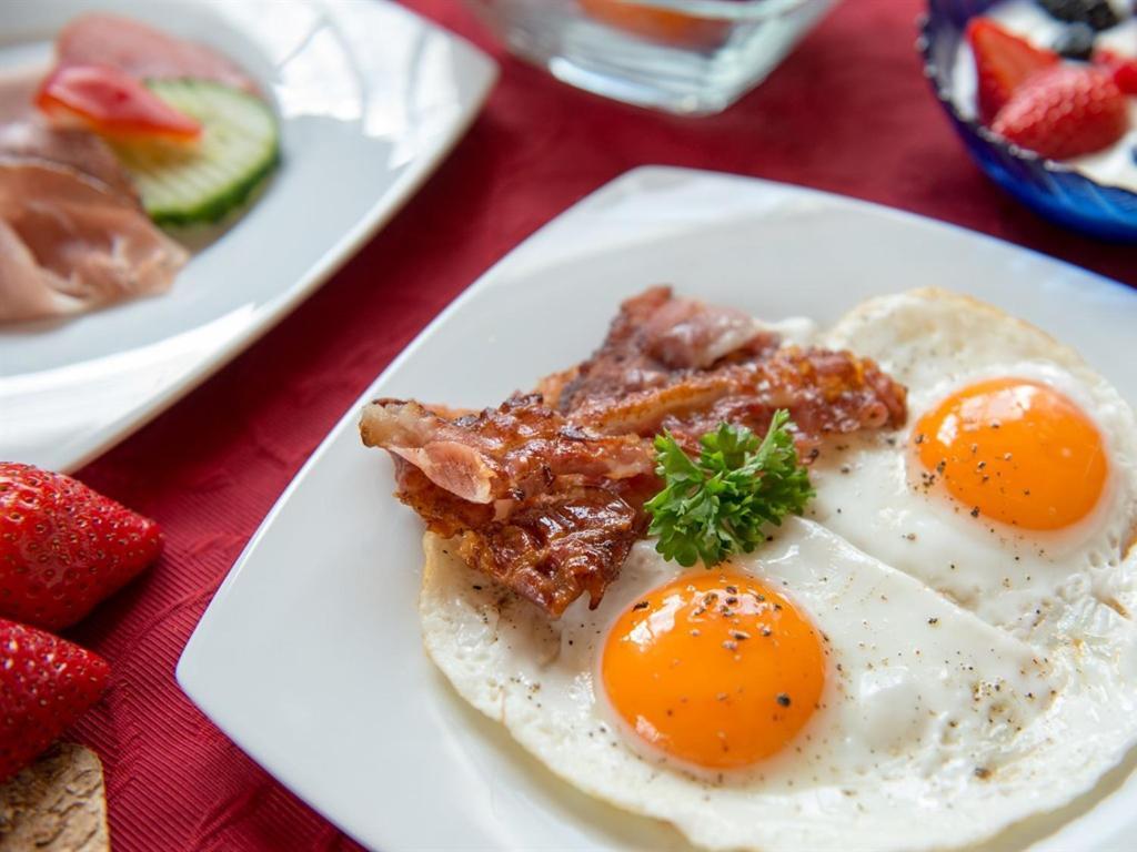 Hotel Landgasthof Schwarzes Ross Ansbach Zewnętrze zdjęcie